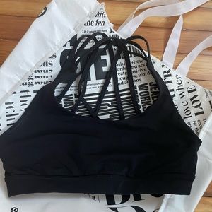 Black  Lululemon Energy Sports Bra- Size 6